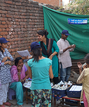 Do Community-Based Institutions Spur Climate Adaptation in Urban Informal Settlements in India?